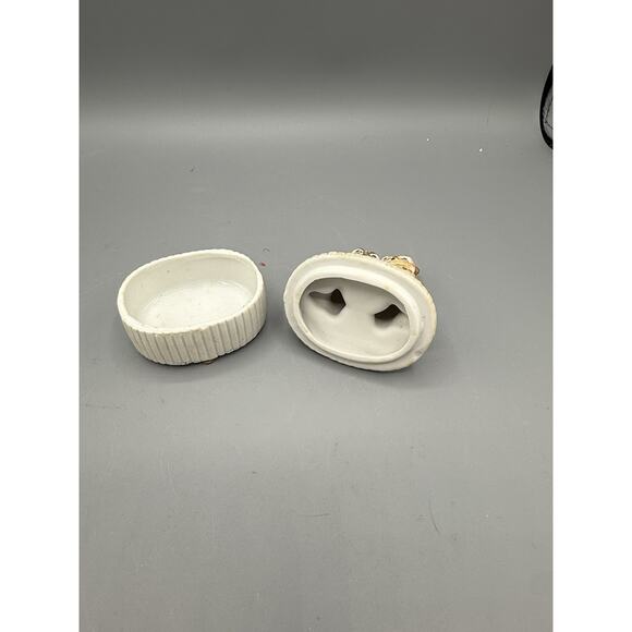 Vintage Porcelain Owl Couple Trinket Box with Roses – 4.5” Tall - Picture 6 of 7